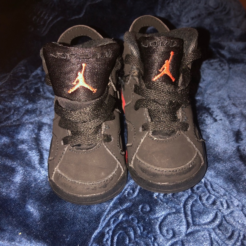 Baby Jordan bred 6s size 4c